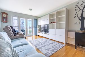 Lounge- click for photo gallery